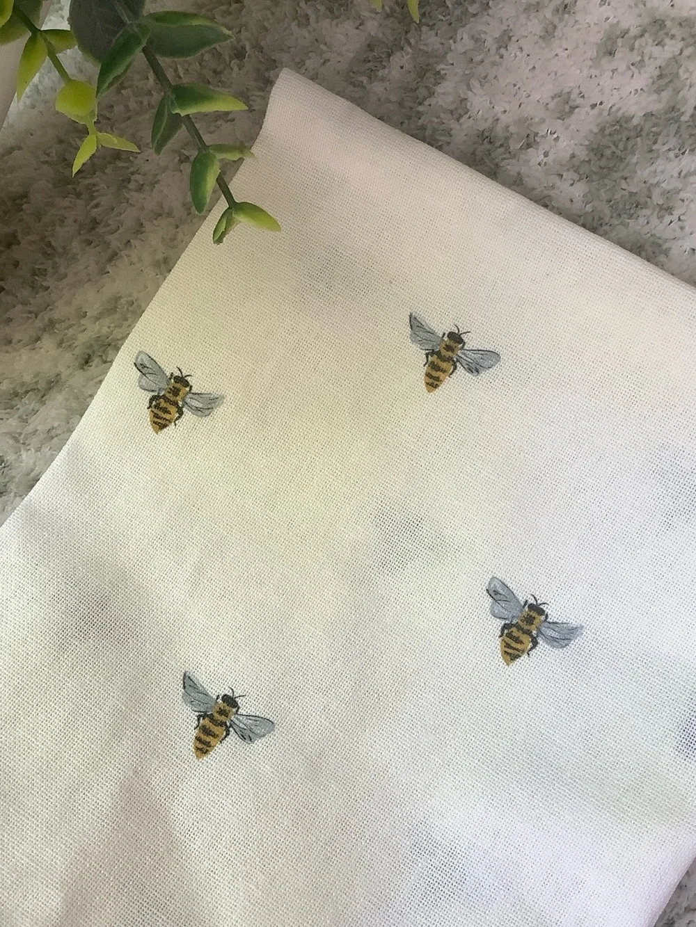 1Canoe2 Ivory Bee Cotton Fabric Kitchen Tea Towel NWT 18.75” x 28”